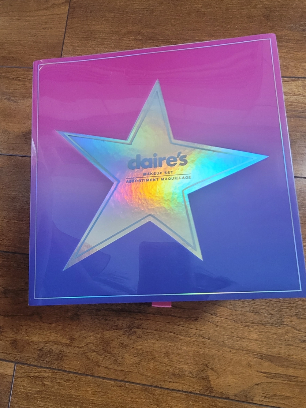 Claire's Pink and Iridescent Women’s Makeup Palette Set - Picture 4 of 5